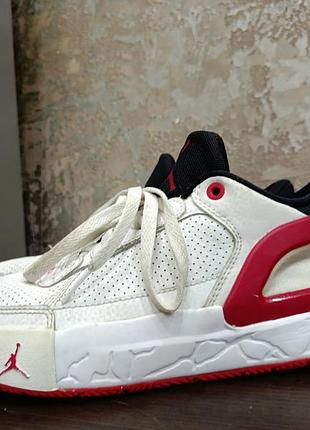 Оригинальные кожаные кроссовки jordan