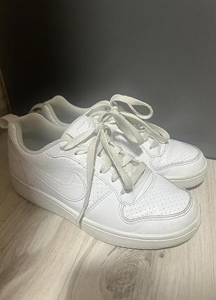Кросівки nike eur 36