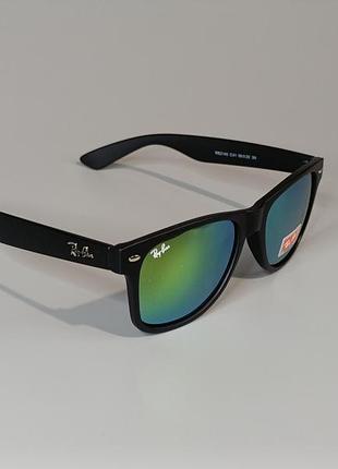 Wayfarer style