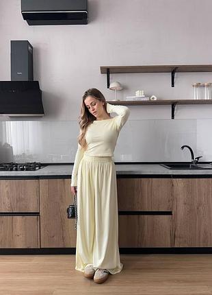 Женский костюм