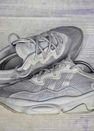Кроссовки adidas ozweego