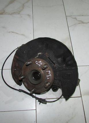 Права передня цапфа ступиця 5/114.3 2.2 toyota avensis t25 2003-2008