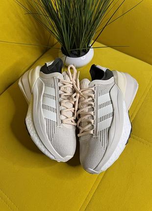 Кросівки adidas avryn x