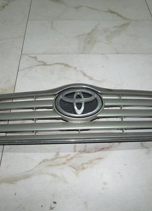 Решітка радіатора дорест toyota avensis t25 2003-2008