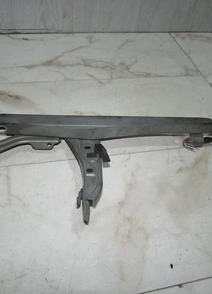 Передня панель телевізор середня частина toyota avensis t25 2003-2008