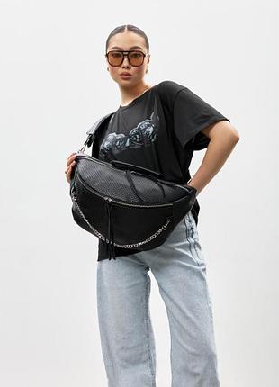 Женская черная кожаная cумка-бананка под ноутбук sambag urban laptop