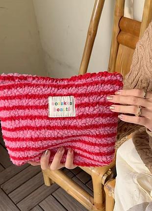 Косметичка плюшевая colorful pink 25 * 18 * 5 см