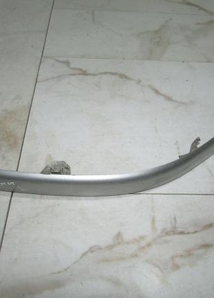 Молдінг переднього бампера лівий дорест toyota avensis t25 2003-2008