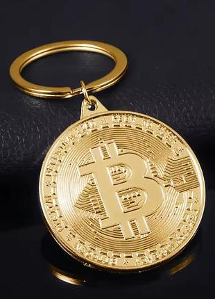 Брелок монета биткоин золотистый — стильный аксессуар для ключей