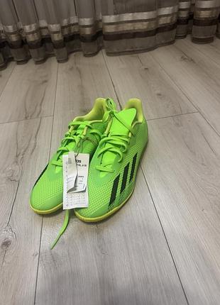 Підліткові кросівки 40 р adidas
