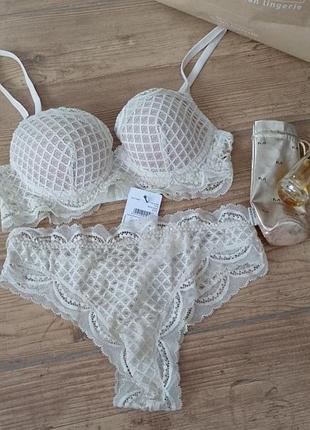 Ажурный комплект белья intimissimi