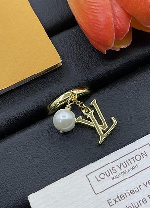 Кільце луї віттон pearl logo charm ring gold люкс якість