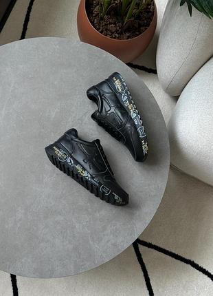 Premiata lander total black