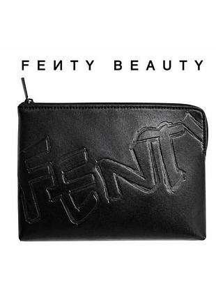 Чорна косметичка з екошкіри fenty beauty
