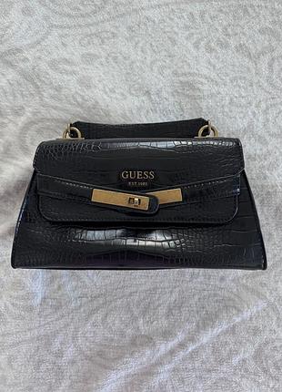 Сумка чорна від бренду guess.