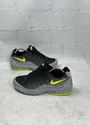 Жіночі спортивні кросівки nike invigor