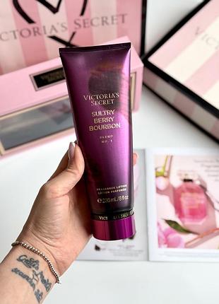 Лосьйон для тіла sultry berry bourbon victoria’s secret