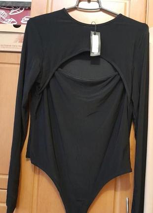 Черный боди m-l prettylittlething