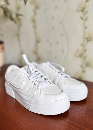 Кросівки nike жіночі vietnam 37.5
