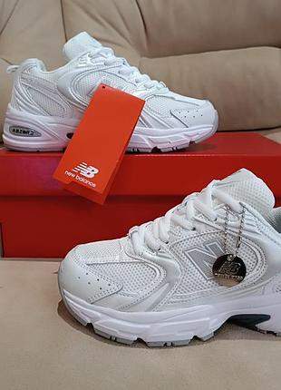 Женские кроссовки new balance 530