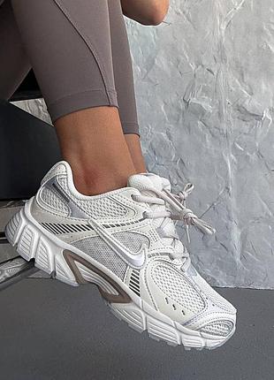 Кросівки nike v5 rnr sail light beige