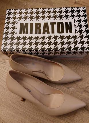 Шкіряні туфлі човника miraton