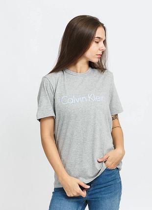 Футболка  calvin klein