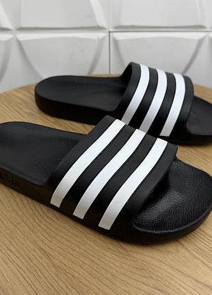 Нові оригінальні шльопанці adidas