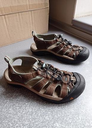Трекінгові шкіряні сандалії keen newport bison