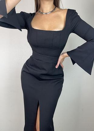 Розпродаж cукня prettylittlething міді з напіввідкритою спиною
