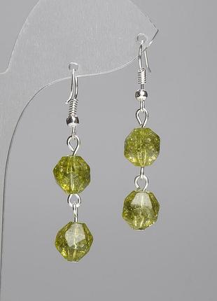 Серьги хризолит многогранники 10х8,5мм+- l-40мм+-