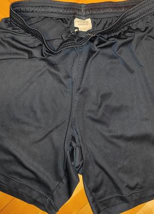 Спорт фирменные шорты umbro.л