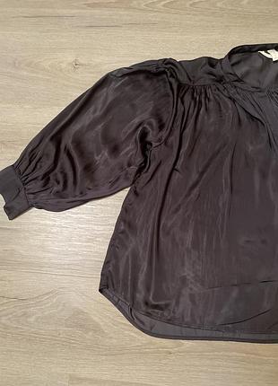 Блуза атласна вільна драпіруванням бренда h&m розмір 42/14