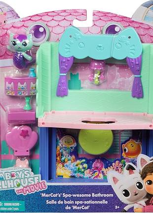 Ігровий набір gabby’s dollhouse «ванна кімната mercat у спа-салоні», 10 елементів, фігурка та аксесуари, від 3 років