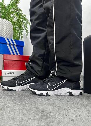 Nike react black white 2