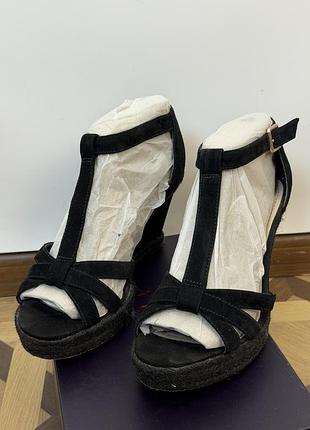 Замшевые босоножки clarks