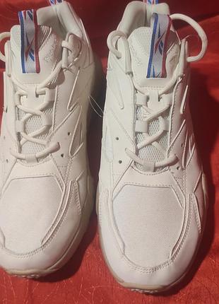 Стильные кроссовки reebok