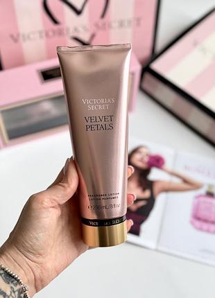 Лосьйон для тіла velvet petals victoria’s secret новий дизайн