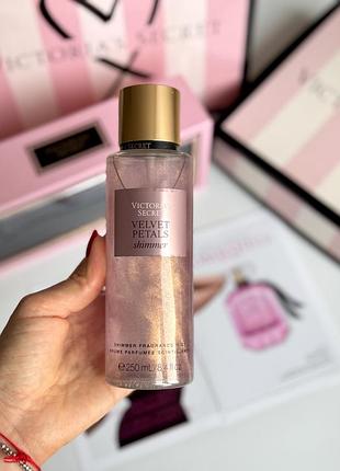 Спрей для тіла з шиммером новий дизайн velvet petals victoria’s secret