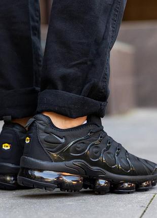 Air vapormax plus black 4