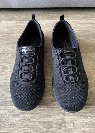 Чорні жіночі кросівки skechers р.37,5-38 текстильні мокасини