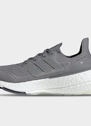 Кросівки adidas оригінал 38,5 розміру в ідеальному стані