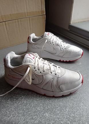 Кросівки nike atsuma