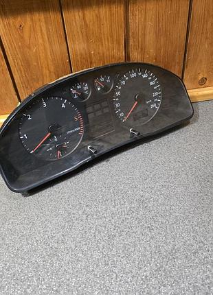 Панель приладів audi a4 b5 (8d0919861a)