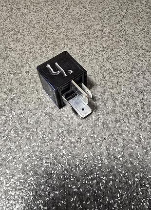 Реле противотуманных фар renault, scenic 2, megane 2, clio, dacia (7700821864)