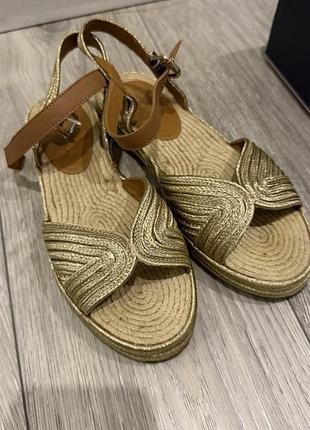 Босоніжки tommy hilfiger 38 розмір