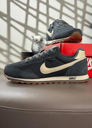 Чоловічі кросівки nike md runner 2 dark grey beige