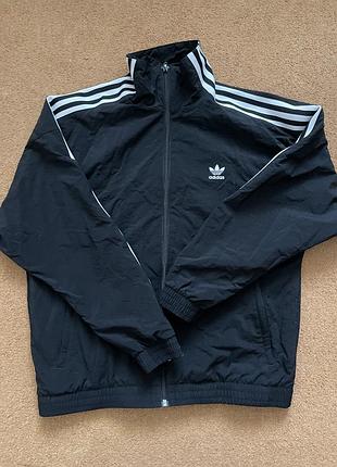 Продаю спортивну кофту adidas