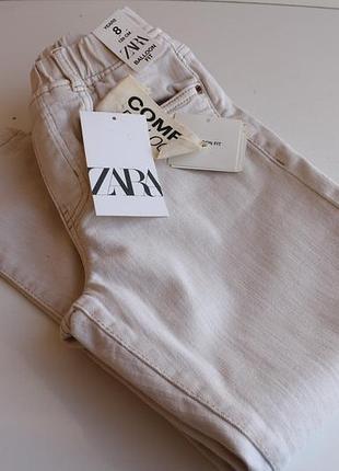 Штаны джинсы бежевые zara на девочку 8 лет (128 см)