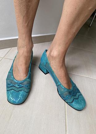 Продам шкіряні туфлі brunella